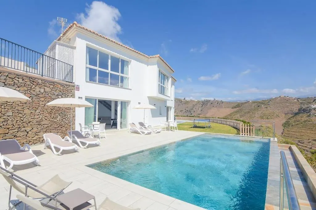 Gran Villa Con Bonitas Vistas Nerja