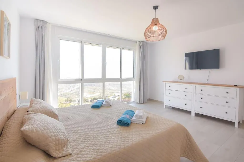 Gran Villa Con Bonitas Vistas Nerja Spain