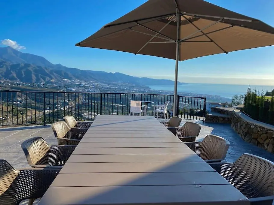 Gran Villa Con Bonitas Vistas Nerja