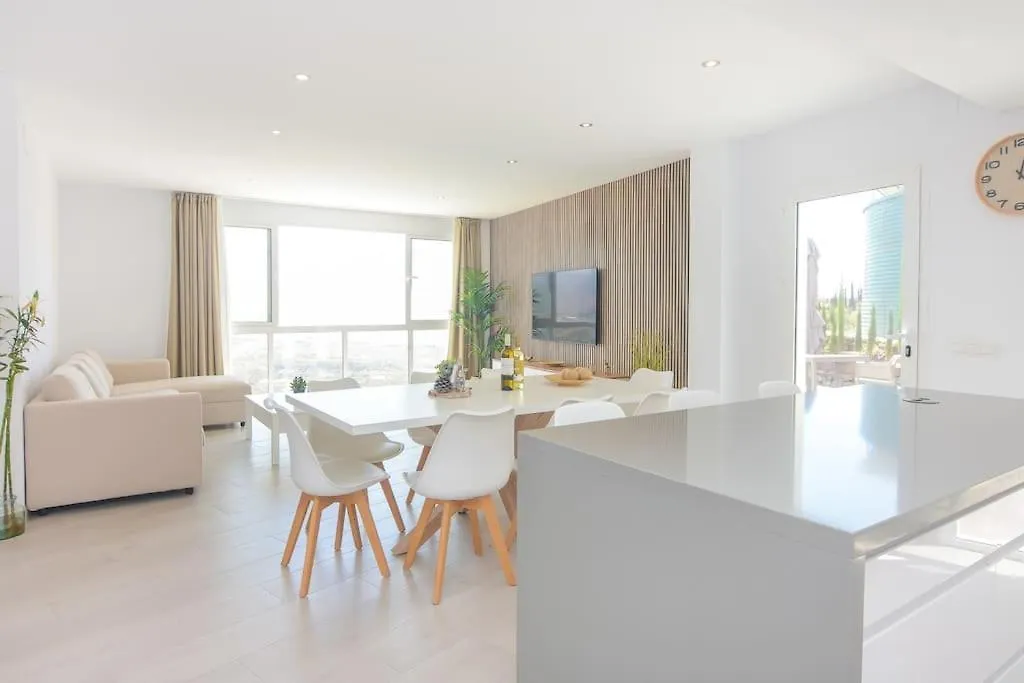 Gran Villa Con Bonitas Vistas Nerja